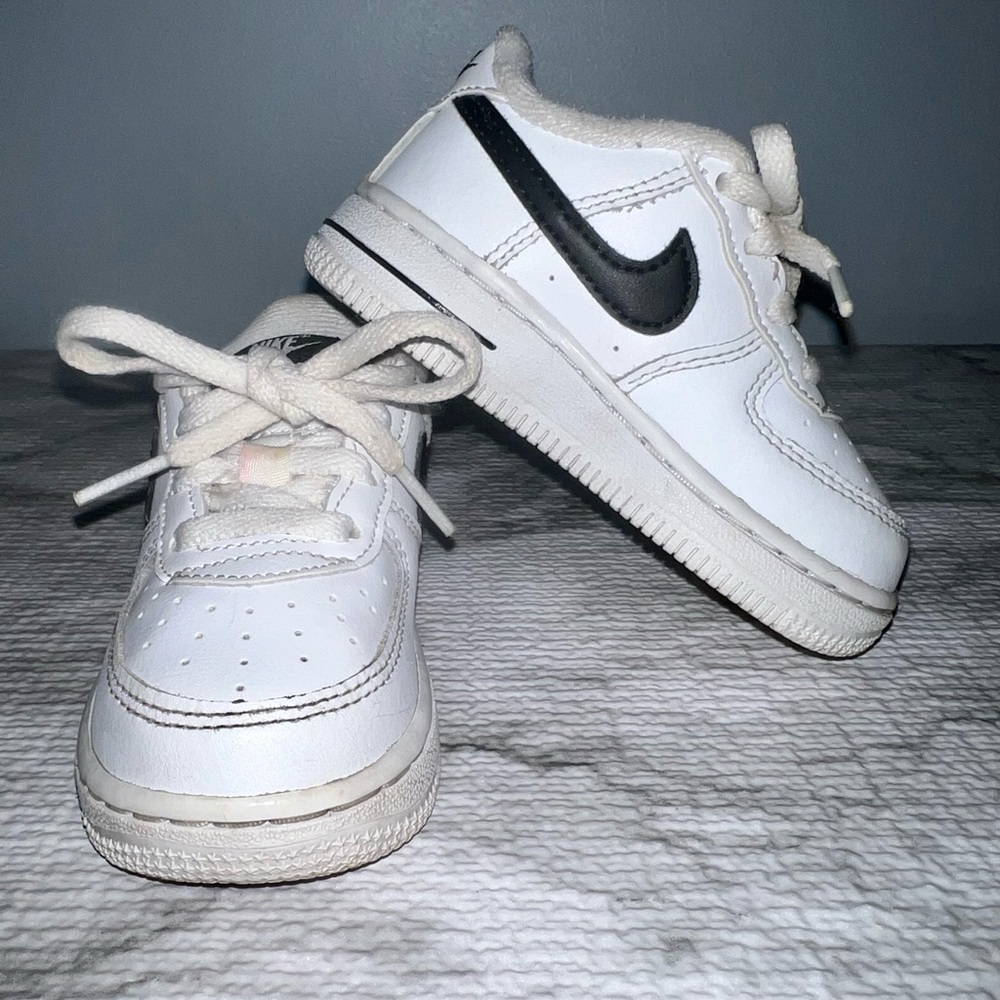 Nike Toddler Shoes Size 6
